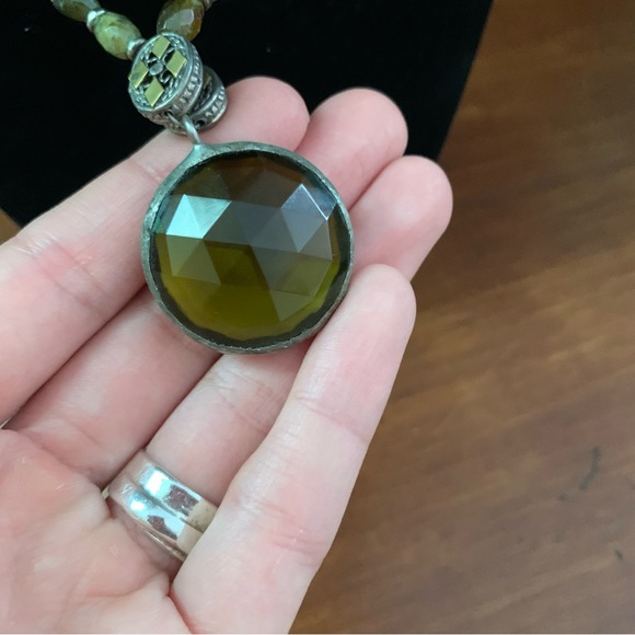 Semi-precious natural green and brown gemstone vintage necklace with pendant - Picture 2 of 9